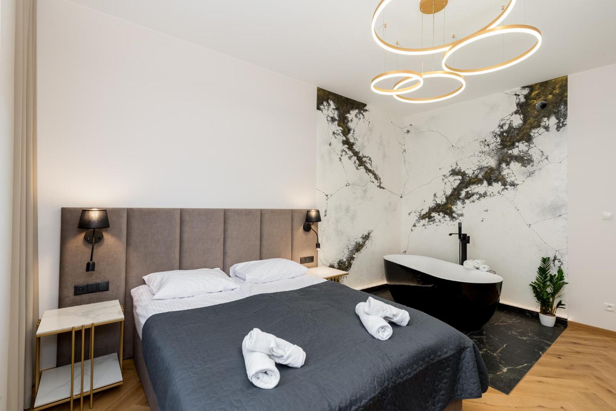 Spa Bedrooms With Sauna&Bath And Free Parking 克拉科夫 外观 照片