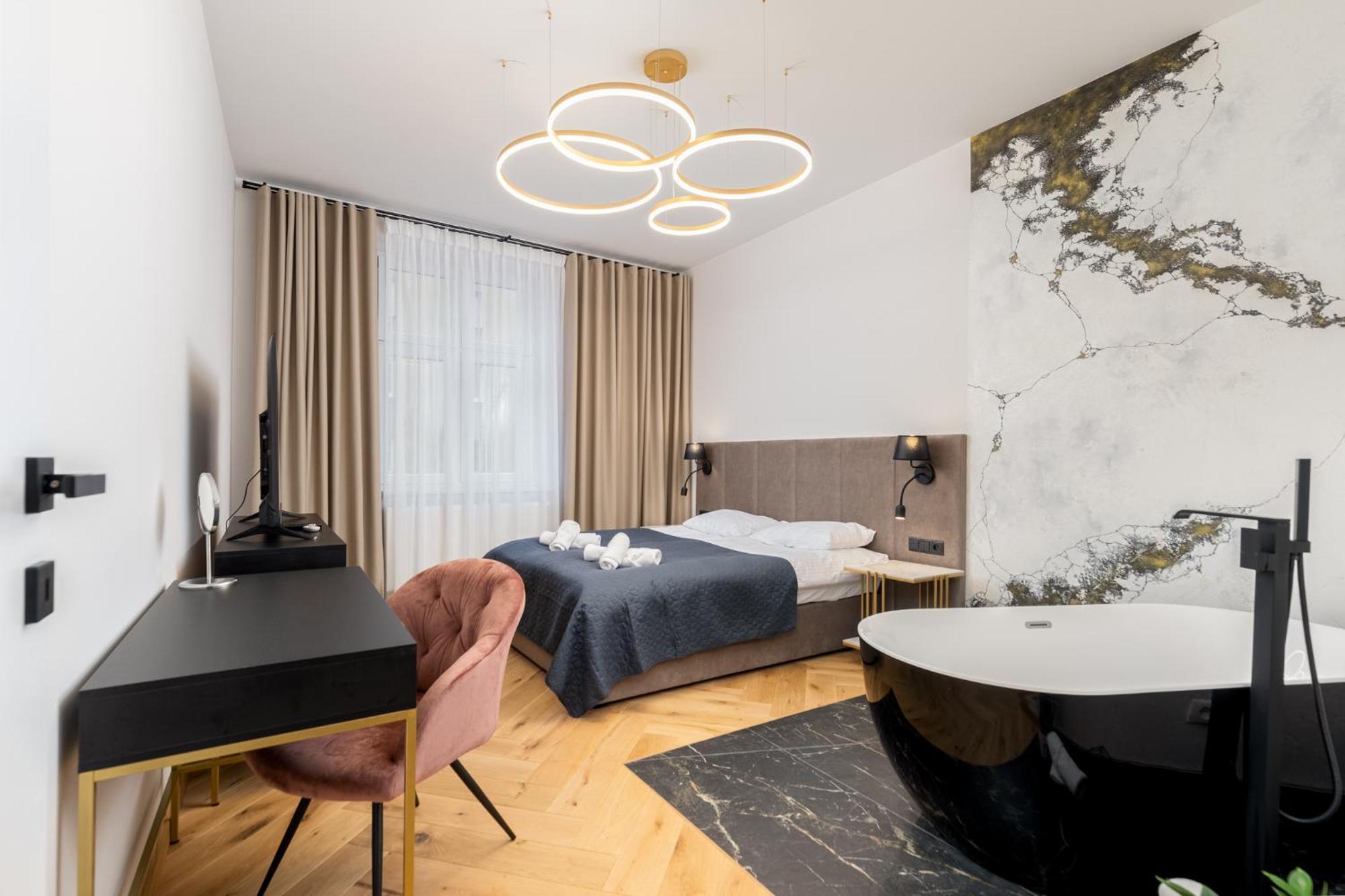 Spa Bedrooms With Sauna&Bath And Free Parking 克拉科夫 外观 照片